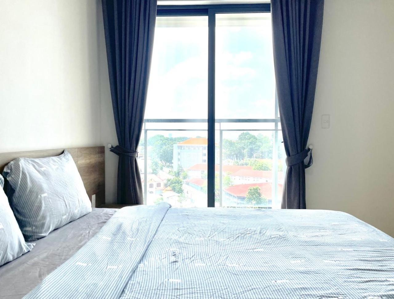 Compass One Building - Luxury Apartments Ap Phu Tho Kültér fotó