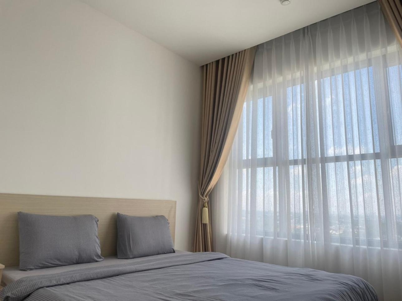 Compass One Building - Luxury Apartments Ap Phu Tho Kültér fotó