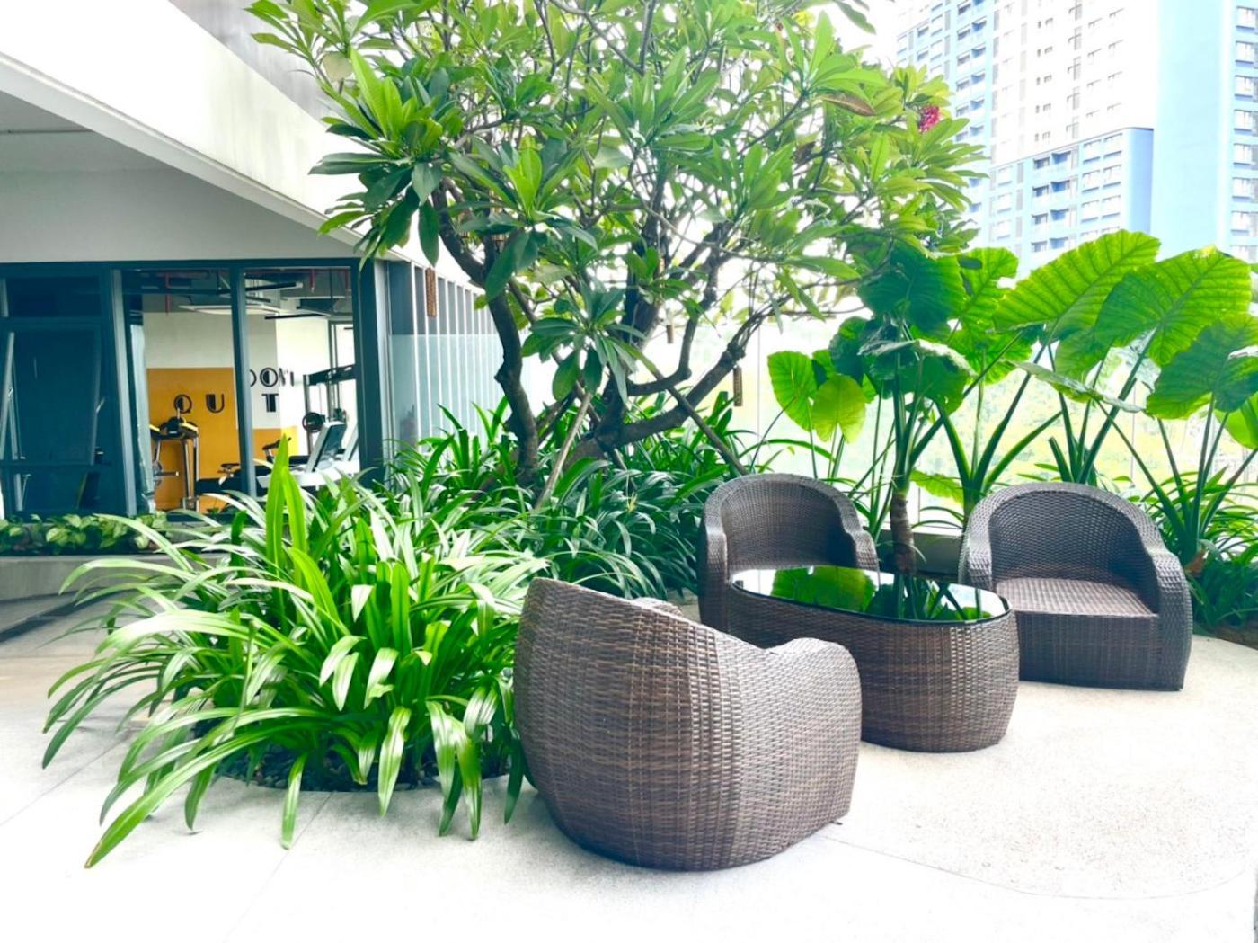 Compass One Building - Luxury Apartments Ap Phu Tho Kültér fotó